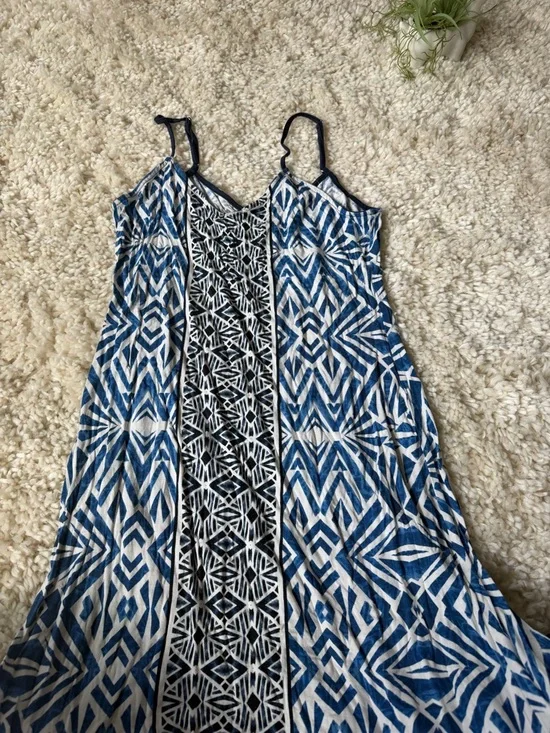 Massimo Blue and White Patterned Maxi Dress with Black Center Panel - Picture 3 of 5